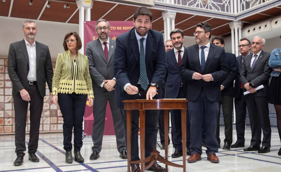 Murcia blinda el derecho al agua y elimina los aforamientos | España ... Murcia blinda el derecho al agua y elimina los aforamientos | España ...