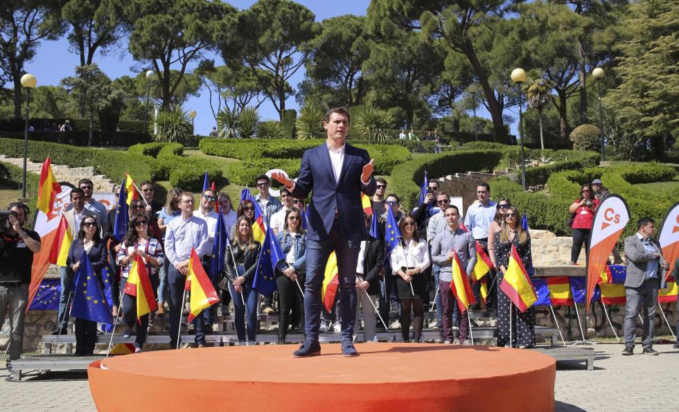 Albert Rivera, en un acto de precampaña electoral, en Zaragoza la semana pasada.