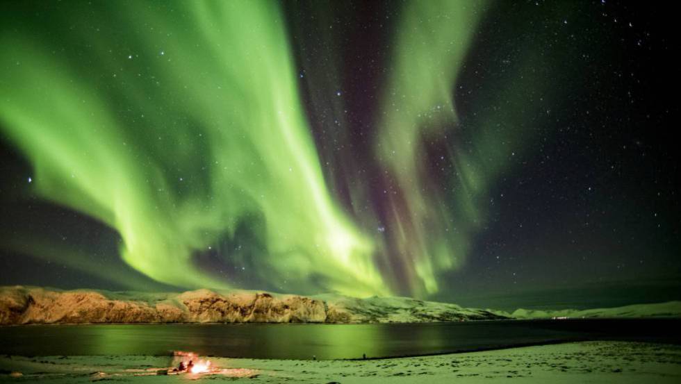 Aurora boreal en Myre, en la provincia noruega de Troms, dentro del Círculo Polar Ártico.