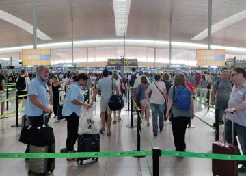 Los aeropuertos españoles baten su récord histórico con 29,4 millones de pasajeros en julio