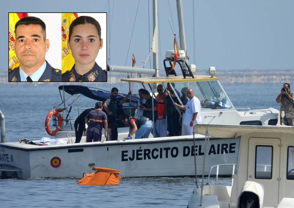 Mueren un instructor y su alumna al caer una avioneta del Ejército del Aire en el Mar Menor 1568802819_874648_1568814599_noticia_normal