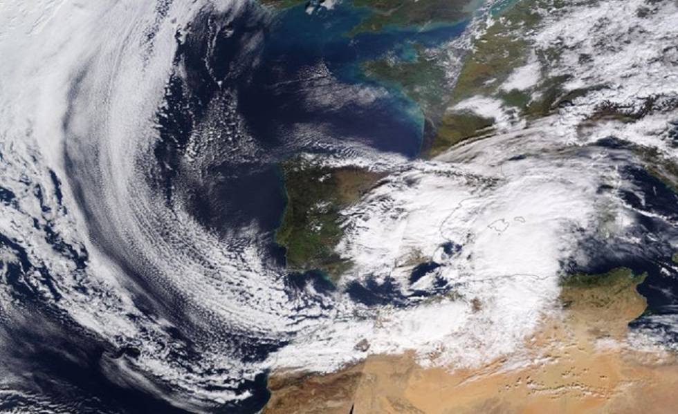 Gloria, vista a mediodía del domingo desde el satélite Terra.