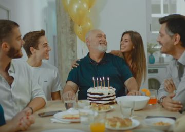 La impactante campaña de Canarias sobre el virus: de soplar las velas en una celebración familiar a la UCI