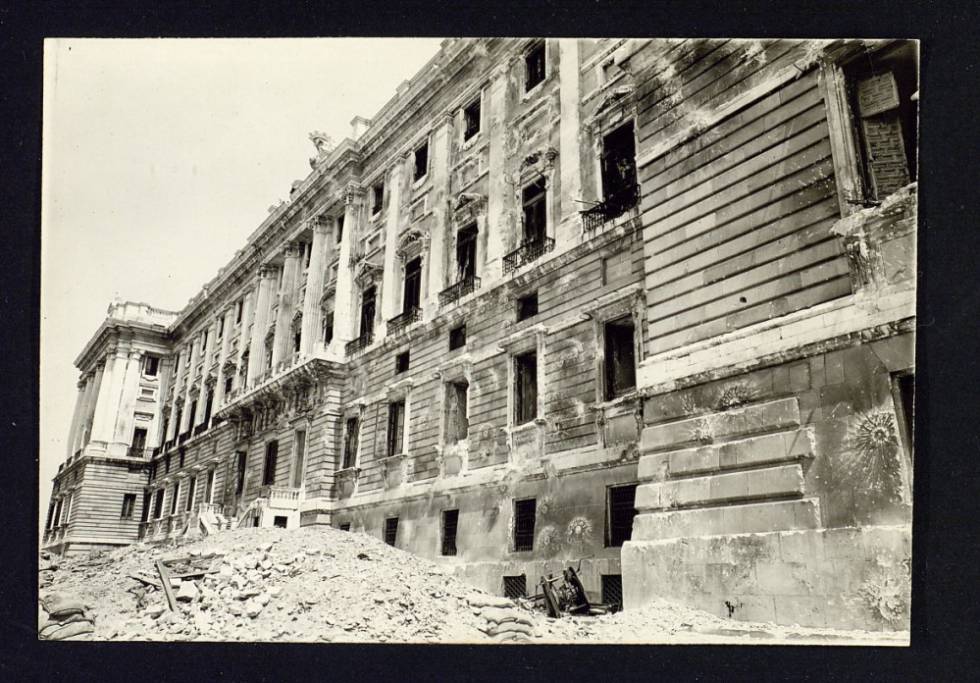 El Palacio Real después de la Guerra Civil.