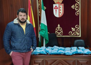 Un pueblo de Sevilla dedica el dinero de su feria a mamparas para los escolares