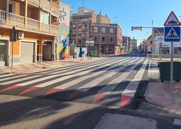 El descomunal paso de peatones de 30 metros de un pueblo de Valencia