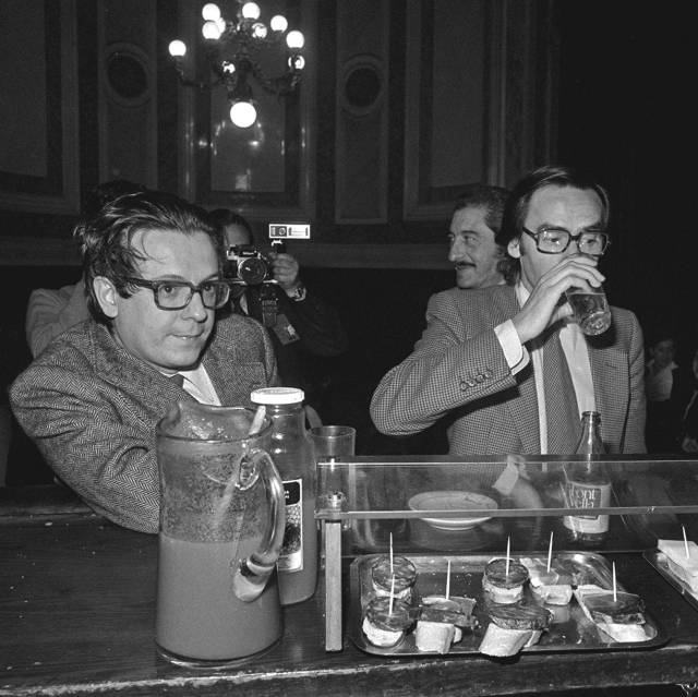 Humo, copas y ansia por cambiar