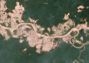 Los nanosat&eacute;lites de Planet env&iacute;an im&aacute;genes a la Tierra cada dos &oacute;rbitas (tres horas). Un p&iacute;xel equivale a 3x3 metros. Tienen una vida de entre tres y cinco a&ntilde;os, despu&eacute;s se desintegran. Eso permite que su tecnolog&iacute;a no se quede obsoleta (como sucede con muchos sat&eacute;lites convencionales). En la foto, la estaci&oacute;n de investigaci&oacute;n Halley VI, en la Ant&aacute;rtida, el 28 de noviembre de 2017.