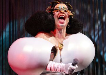 Björk en un instante de su gira 'Cornucopia', a su paso por Nueva York en mayo de 2019