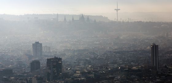 Una imagen de la contaminación en Barcelona.