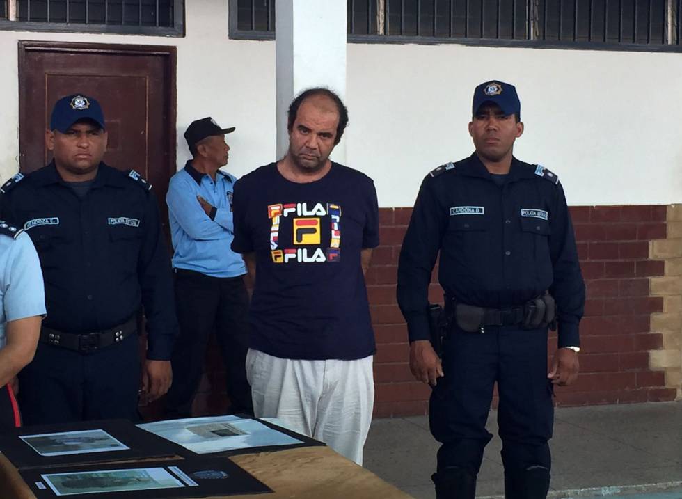 El sacerdote español arrestado, Iván Merino.