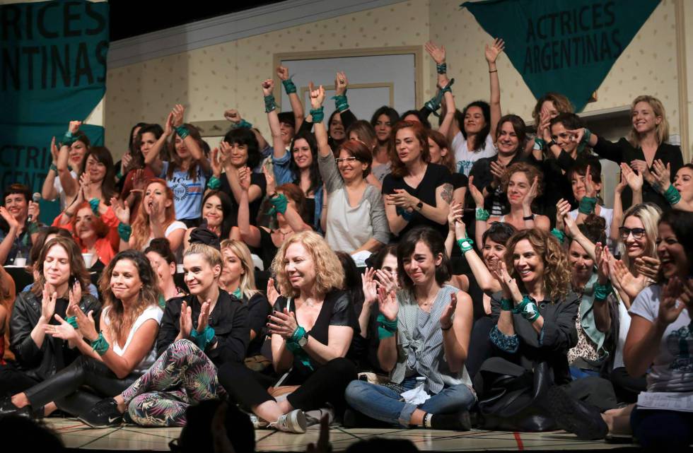 Actrices argentinas en la rueda de prensa para acompaÃ±ar a Thelma FardÃ­n.