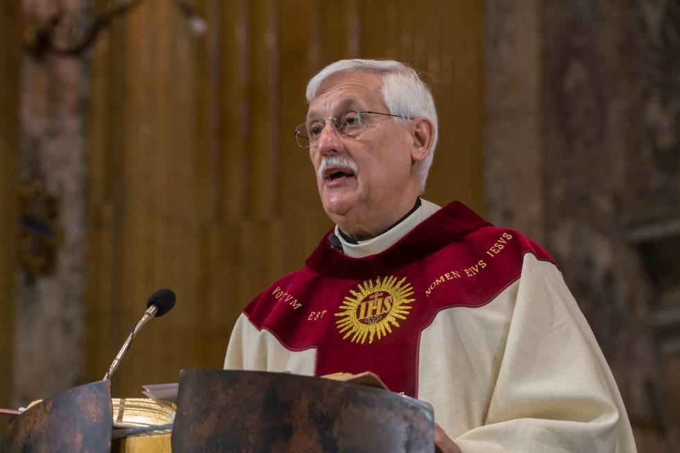 El general de los jesuitas, Arturo Sosa, tras su elección al frente de la orden en 2016.