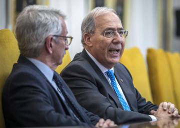 La Universidad busca soluciones a la lacra de sus “profesores pobres”