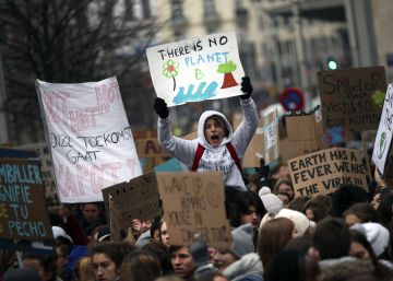 Miles de escolares belgas se manifiestan ante el Parlamento Europeo contra el cambio climático