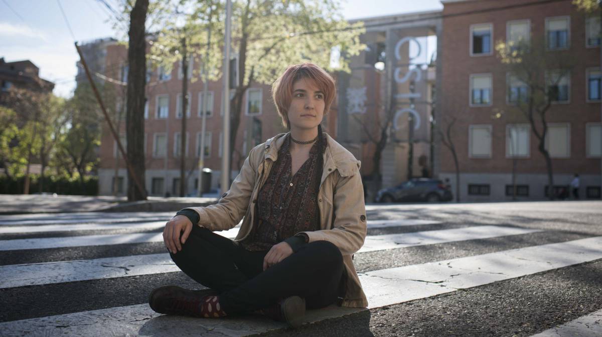 La física Andrea, que ha logrado una FPUU, ante el CSIC.rn rn rn 