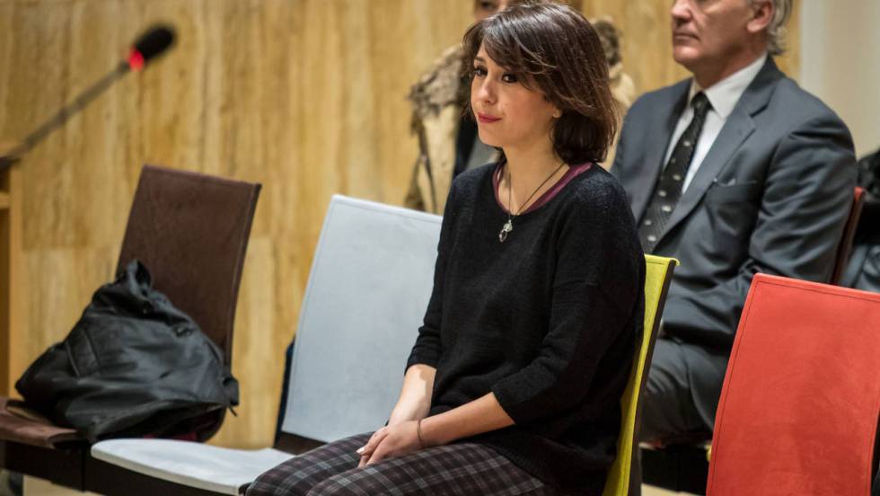 Juana Rivas, en un juzgado de Granada, en febrero de 2018.