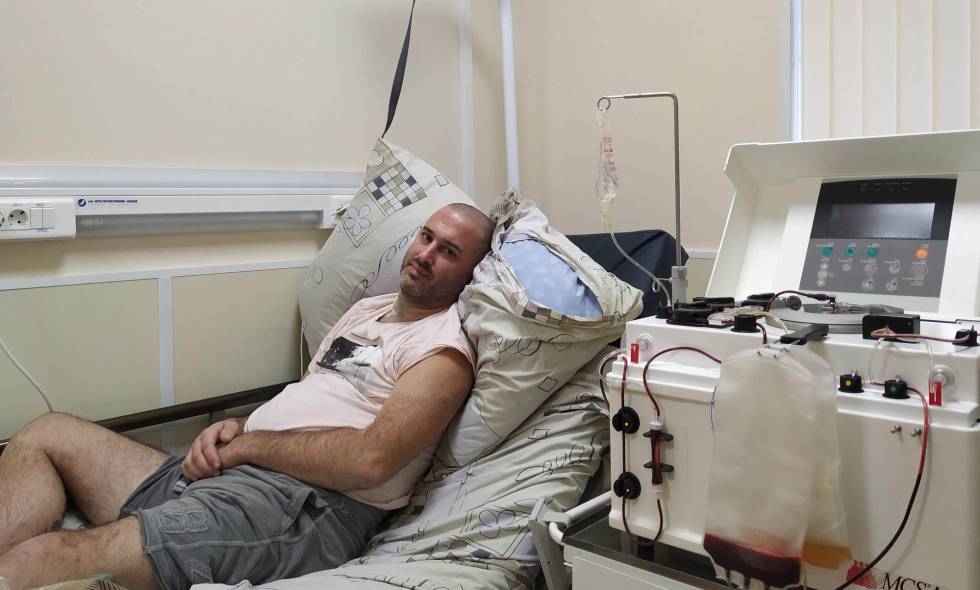 Damien Gerace, paciente de esclerosis mÃºltiple, el pasado noviembre en la ClÃ­nica Maximov de MoscÃº
