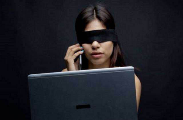 ¿Sabes (realmente) con quién quedan tus hijos por Internet?