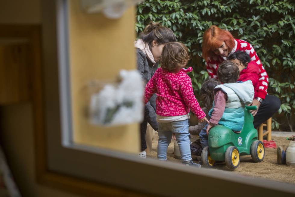 NiÃ±os jugando en la guarderÃ­a.