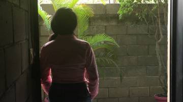 Lorena enfrenta cargos penales en Honduras por haber sufrido un aborto terapéutico.
