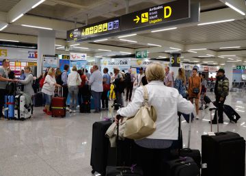 Pasajeros en el aeropuerto de Palma.