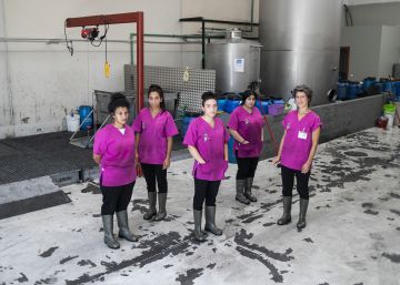 Cinco mujeres mejoran la vida de 500.000 vecinos con la recogida de aceite