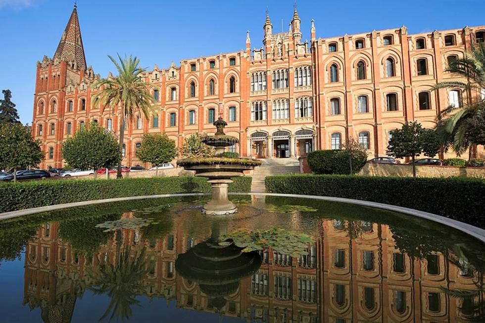 Fachada del colegio Sant Ignasi de los jesuitas, en el barrio de Sarrià de Barcelona.
