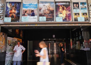 Entrada a un cine. 