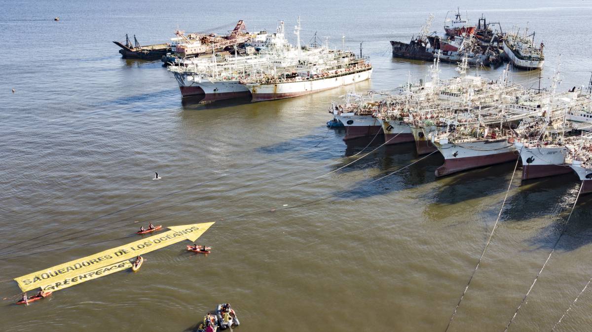 Intervención de Greenpeace en Montevideo.