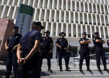 Una mujer cita a un albañil para hacer una reforma y le da una paliza por haber abusado de su sobrina
