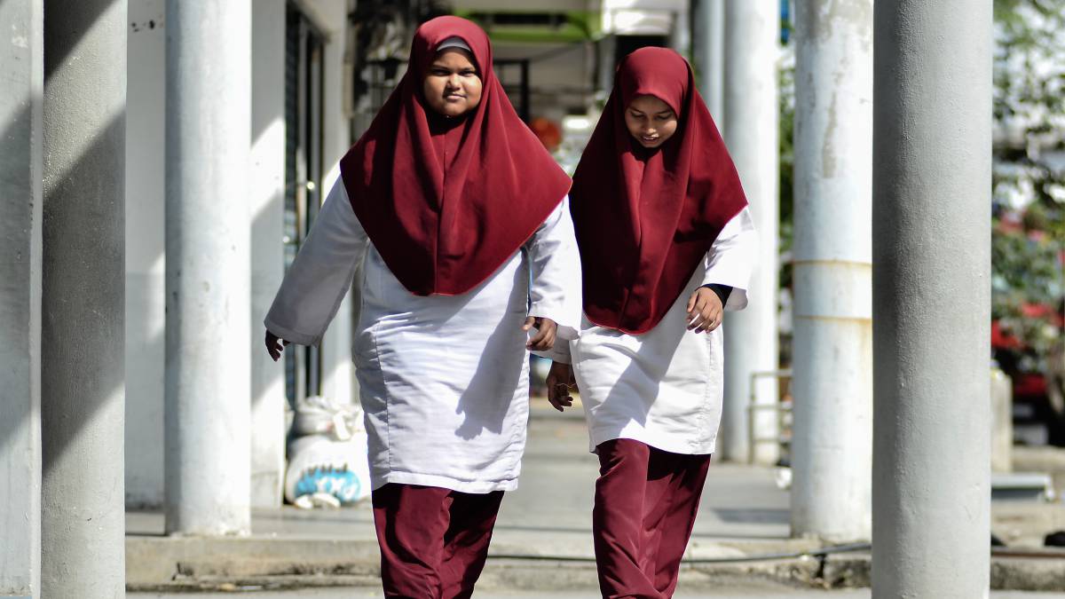 Alumnas de Malasia, excluida del test en 2015.