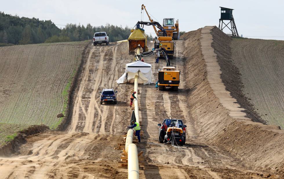Obras de construcción de un nuevo gasoducto en el municipio alemán de Sponholz.