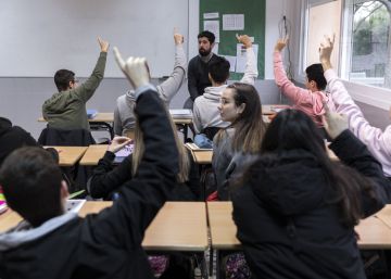 Debate sobre el veto escolar en el colegio La Gavina, en Picanya (Valencia).