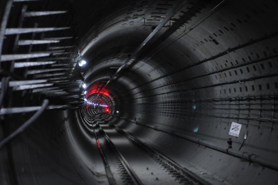 Túnel de una de las nuevas líneas del metro de Shanghái, en la que todos los sistemas de señalización han sido desarrollados por empresas chinas.