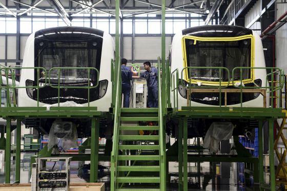 Fábrica de CSR en Ningbo, donde se ensamblan trenes eléctricos. También tienen un simulador para probar los sistemas que desarrollan.