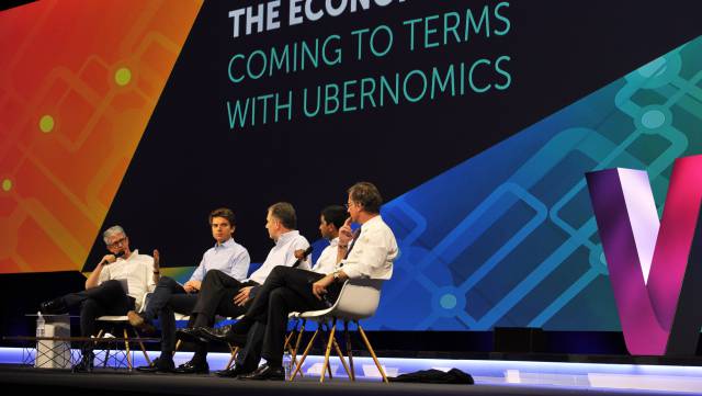 De izquierda a derecha, Javier Moreno, Pierre-Dimitri Gore-Coty, Greg Cudahy, Nigel Vaz y S&eacute;bastien Bazin, en uno de los debates de 'Viva Tech'.