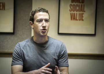 Mark Zuckerberg en una sala de la sede de Facebook en Menlo Park. 