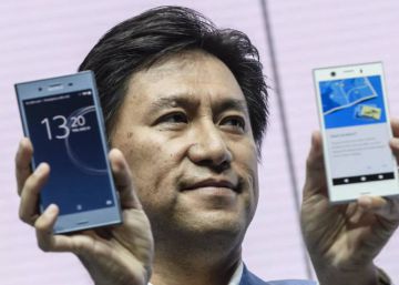 El vicepresidente ejecutivo de Sony Mobile, Hideyuki Furumi, en la presentaci&oacute;n del Sony Experia XZ1 y XZ1 Compact. 