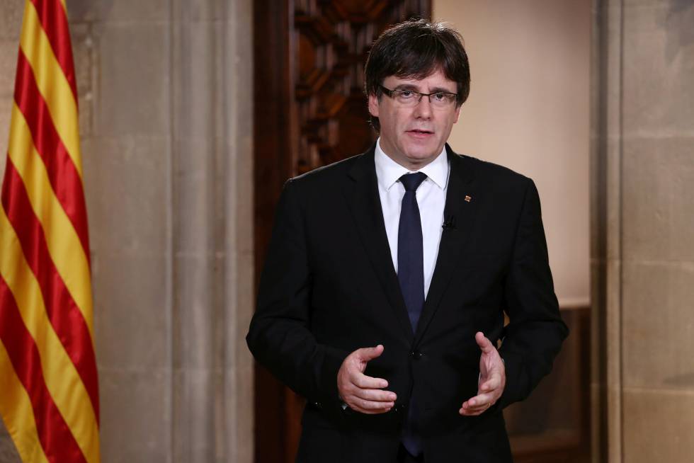 Carles Puigdemont durante la declaración institucional.rn 