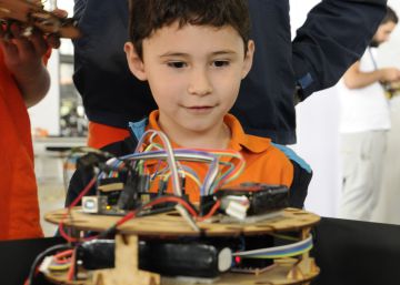 Jugarán con robots desde preescolar