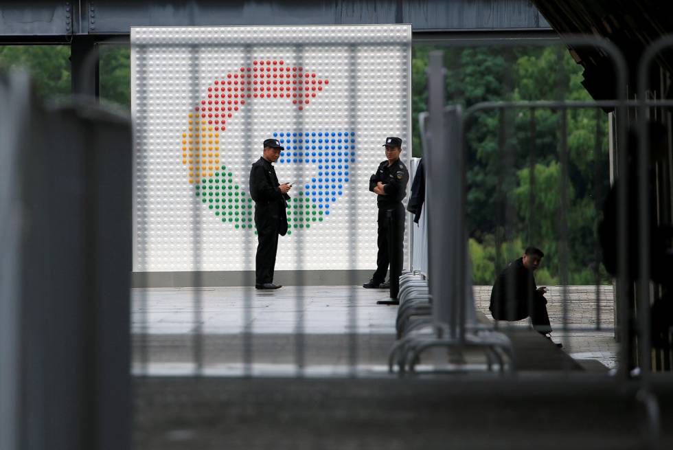 Un anuncio de Google en la WAIC (World Artificial Intelligence Conference), celebrada en Shanghai, China, esta semana.