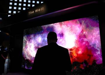 Así será la tele del futuro: tú eliges el tamaño y la forma, y la podrás enrollar