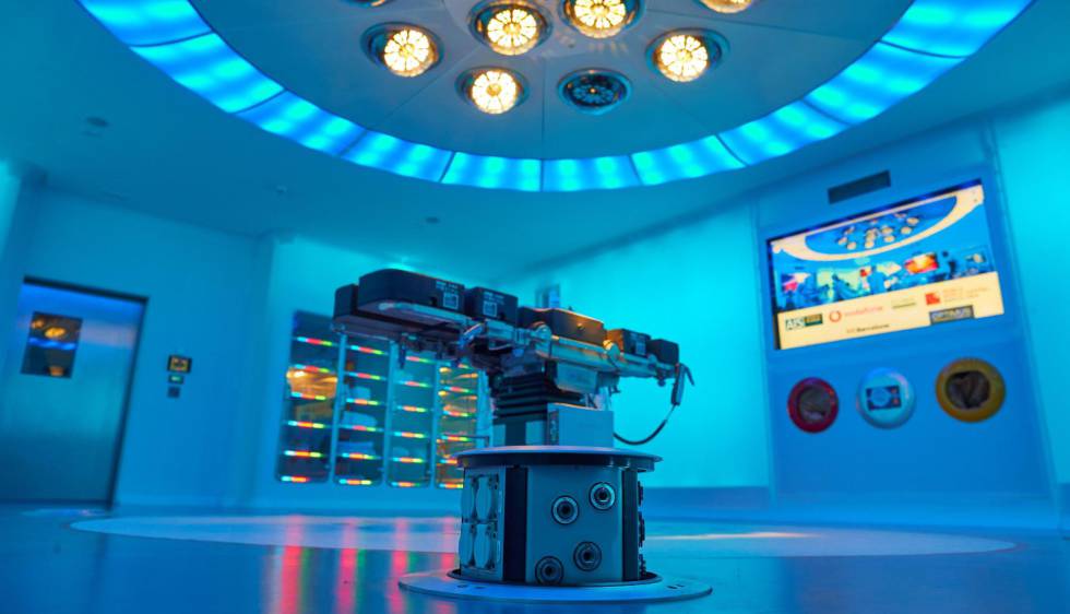 El quirófano Optimus, en el Hospital Clínic de Barcelona, equipado con 5G. 