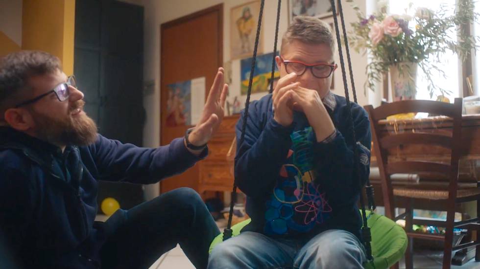 El ingeniero de Google Italia Lorenzo Caggioni con su hermano Giovanni. 