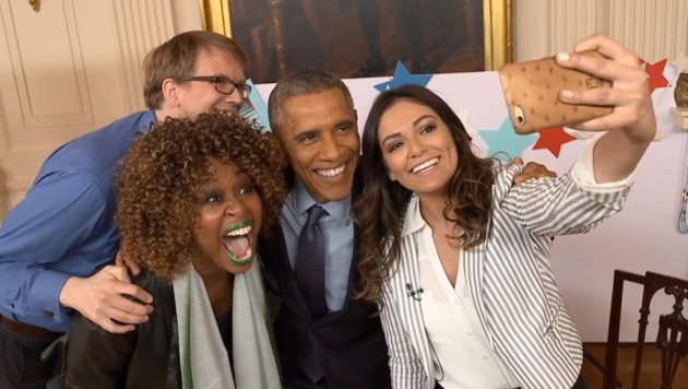 Obama en su encuentro con tres youtubers.