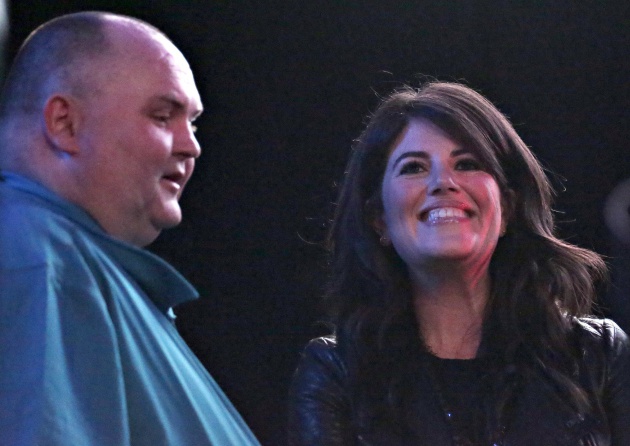 Sean O&#039;Brien, el &#039;dancing man&#039;, junto a Monica Lewinsky.