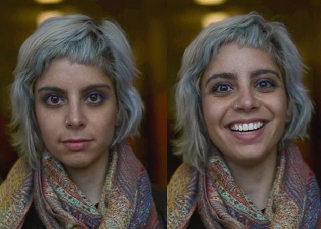 La cara de una de las chicas antes y después de escuchar algo agradable