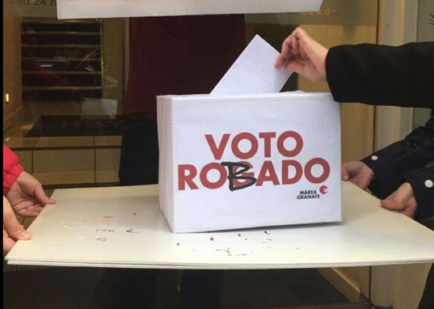 Protestas de la Marea Granate por el “voto robado” a los emigrados