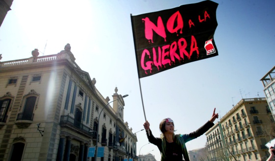 'No a la guerra': cuando las calles le gritaron a Aznar 